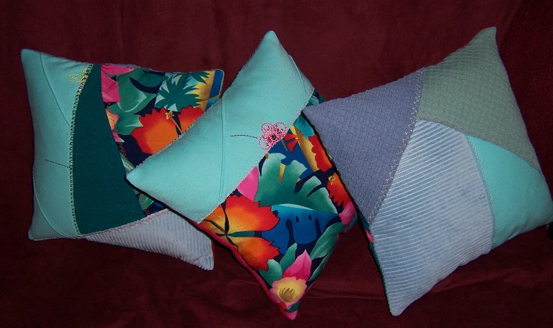 Boyd Pillows reverse.JPG